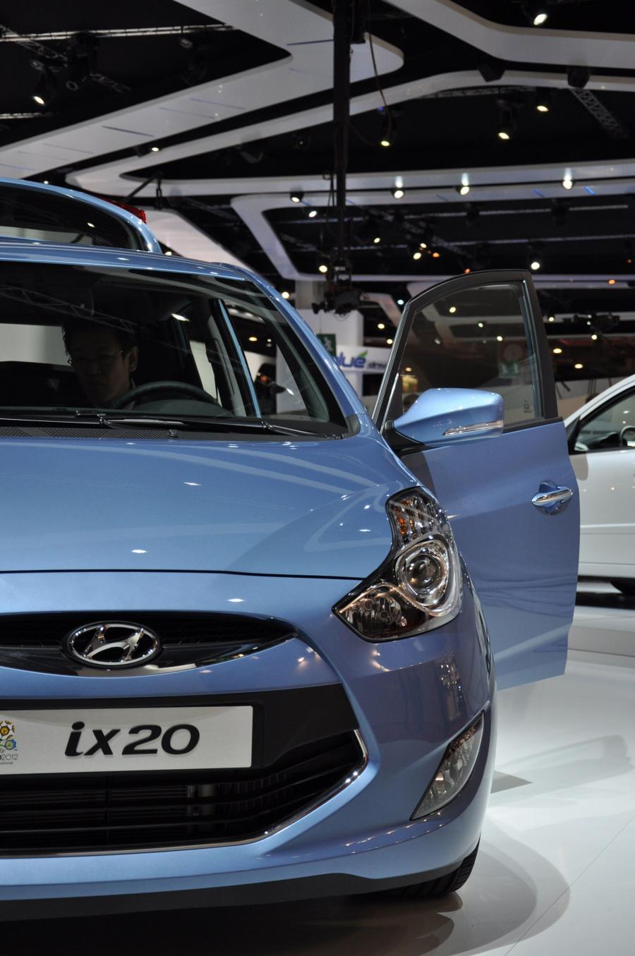  Hyundai ix20 2011 года  (фото 11 из 17)